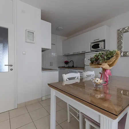 아파트 Babylu 자다르